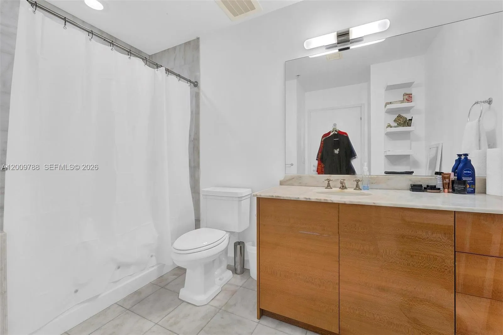 50 S Pointe Dr # 2102, Miami Beach FL 33139