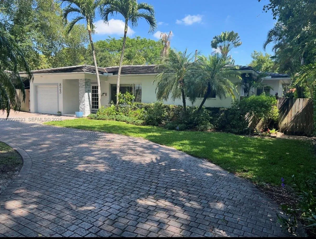 823 NE 107th St, Biscayne Park FL 33161