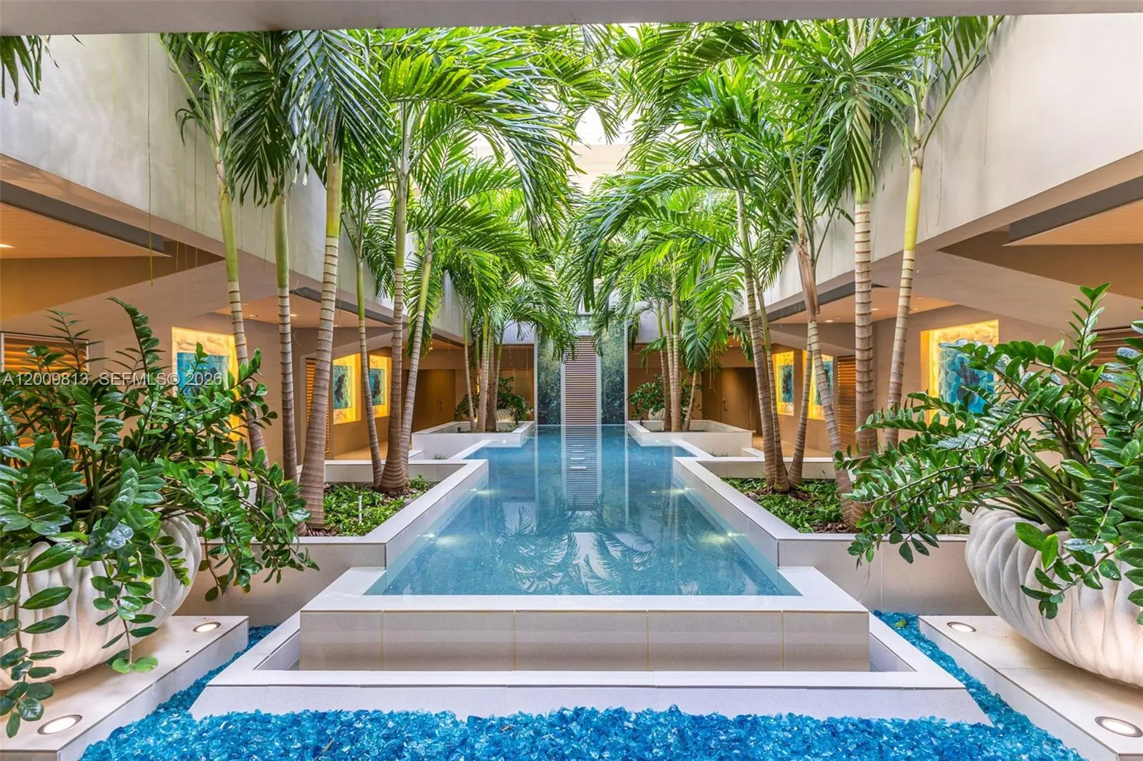 600 Grapetree Dr, Key Biscayne FL 33149