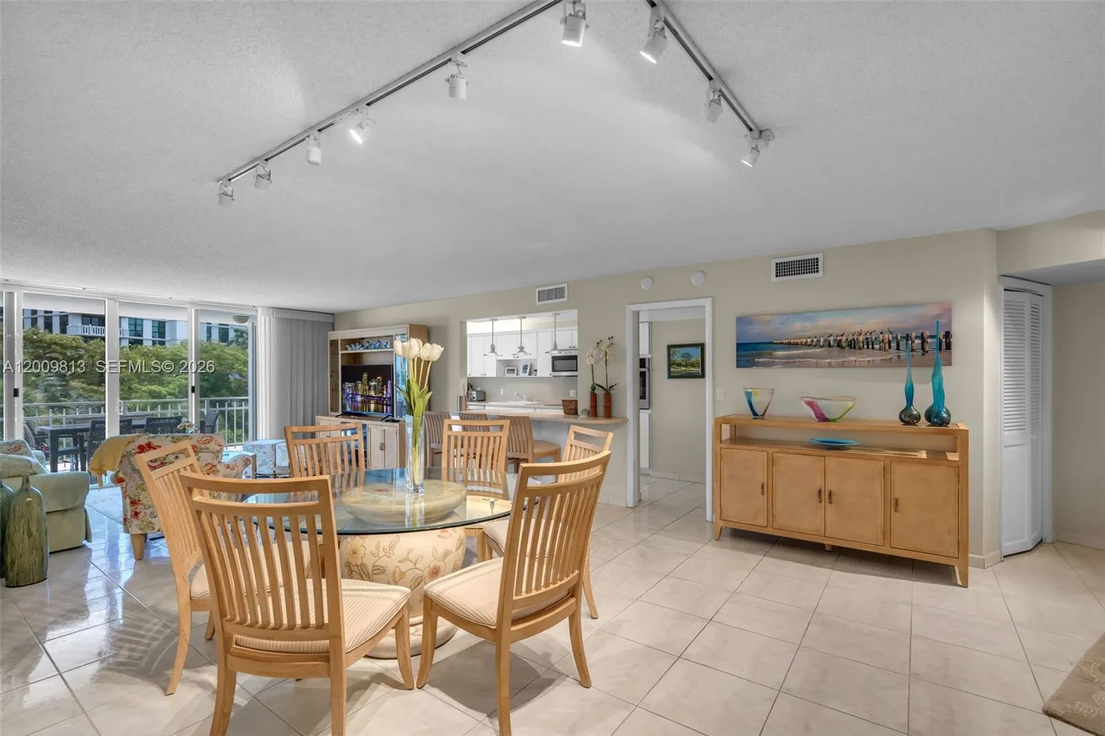 600 Grapetree Dr, Key Biscayne FL 33149