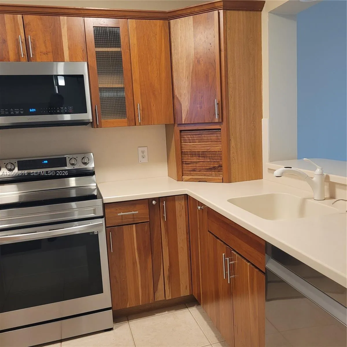 1811 Sabal Palm Dr # 106, Davie FL 33324