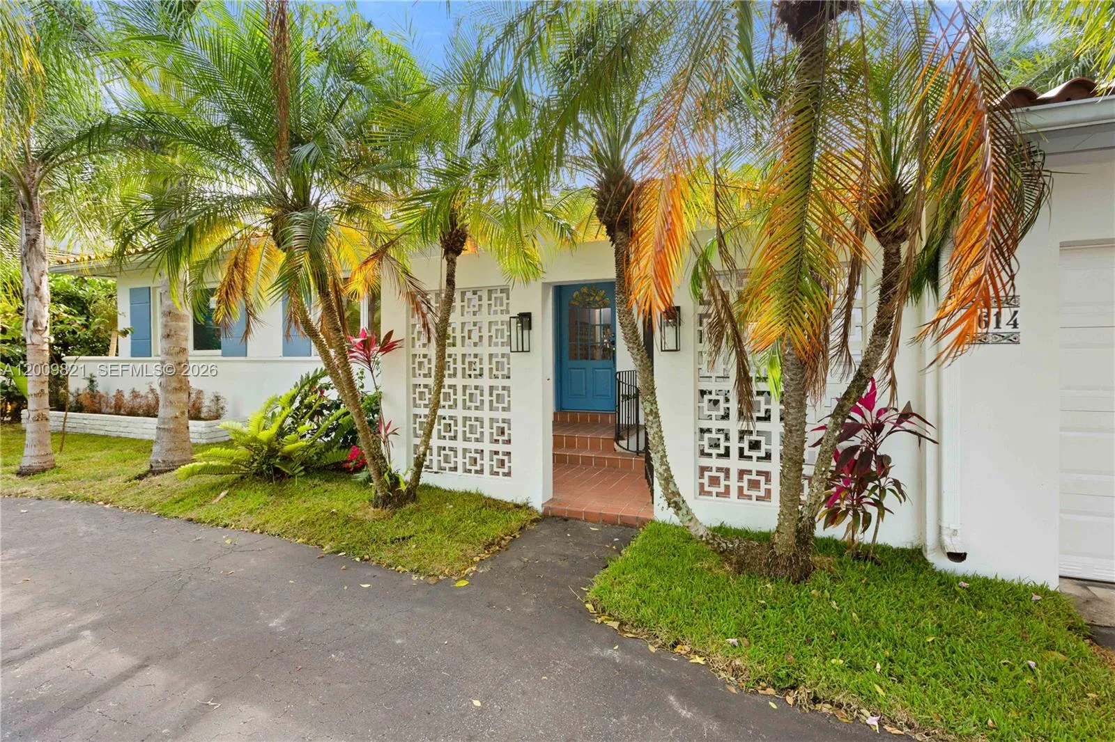 5614 San Vicente St, Coral Gables FL 33146