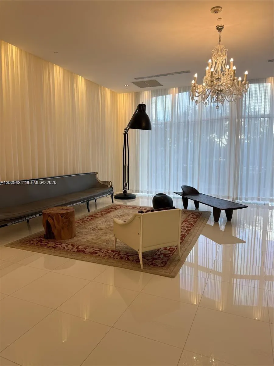 465 Brickell Ave # 619, Miami FL 33131