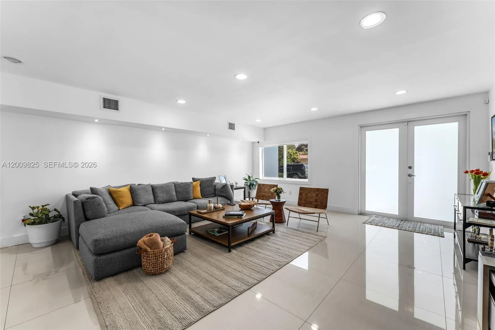 240 Lenape Dr, Miami Springs FL 33166