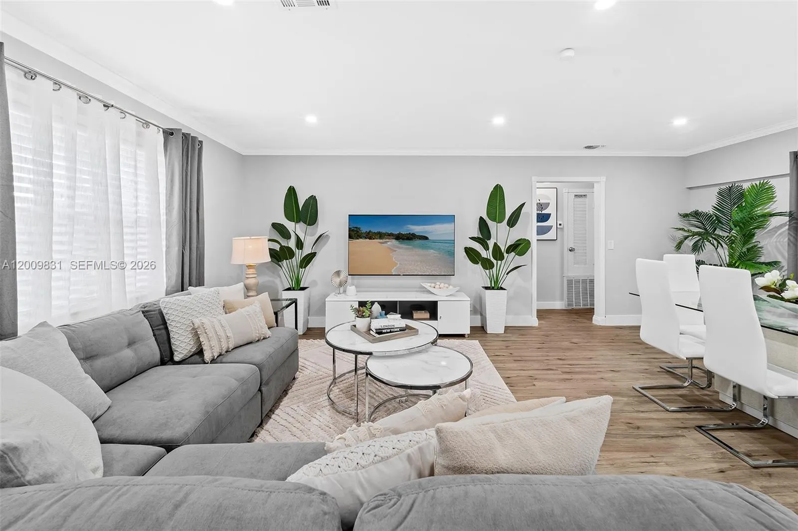 2005 NW 37th St, Oakland Park FL 33309