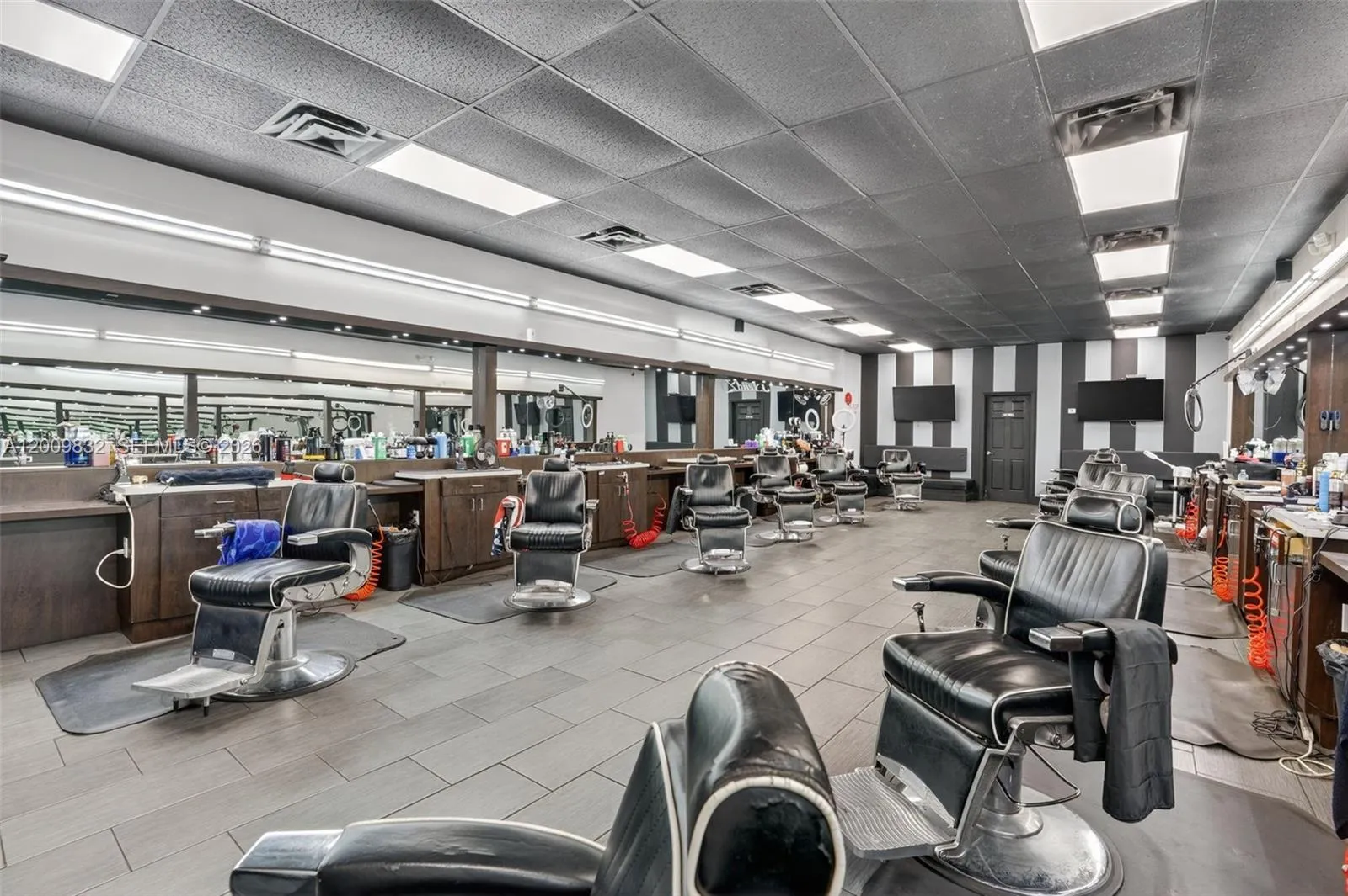 Established Barbershop for Sale – Prime Kendall Location, Kendall FL 33175