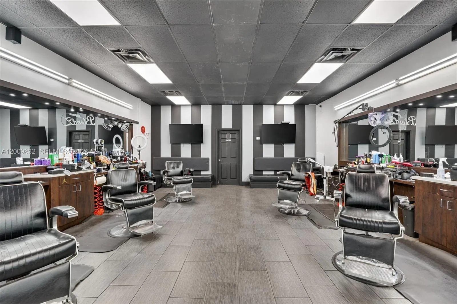 Established Barbershop for Sale – Prime Kendall Location, Kendall FL 33175
