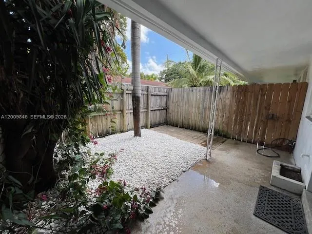 590 NW 40th Ct # 3, Oakland Park FL 33309