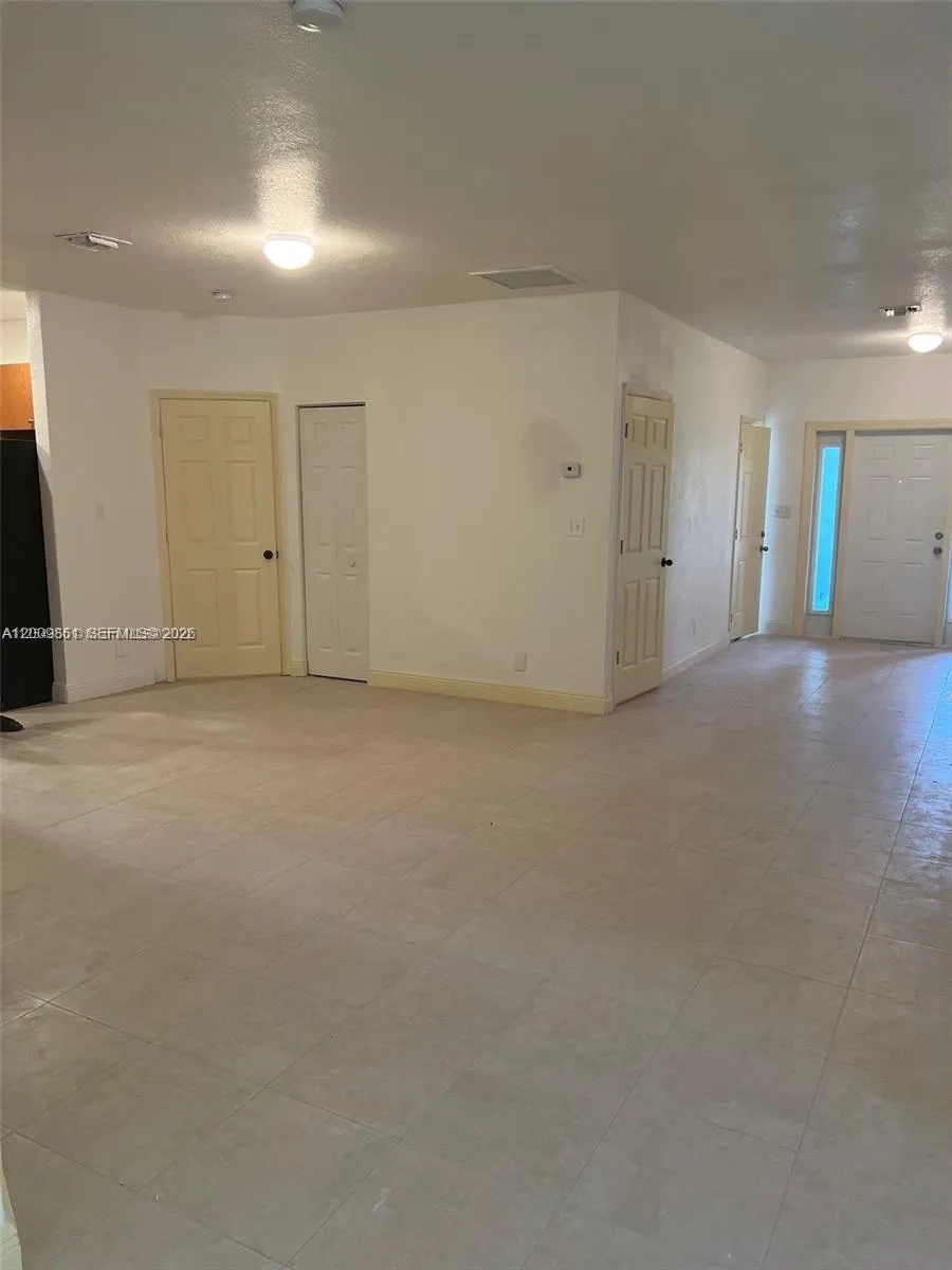 2637 NW 9th Ct, Pompano Beach FL 33069