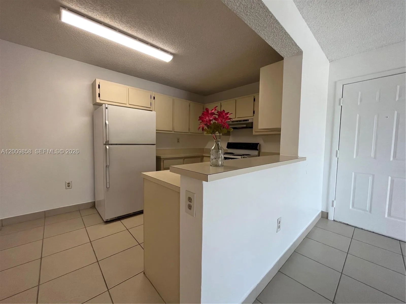 250 W Palm Cir W # 204, Pembroke Pines FL 33025