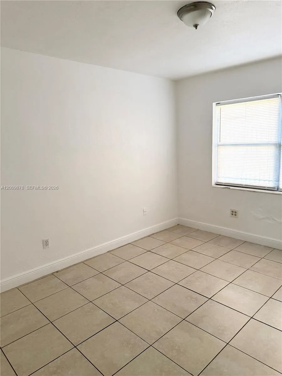 1990 NW 183rd St # 8, Miami Gardens FL 33056