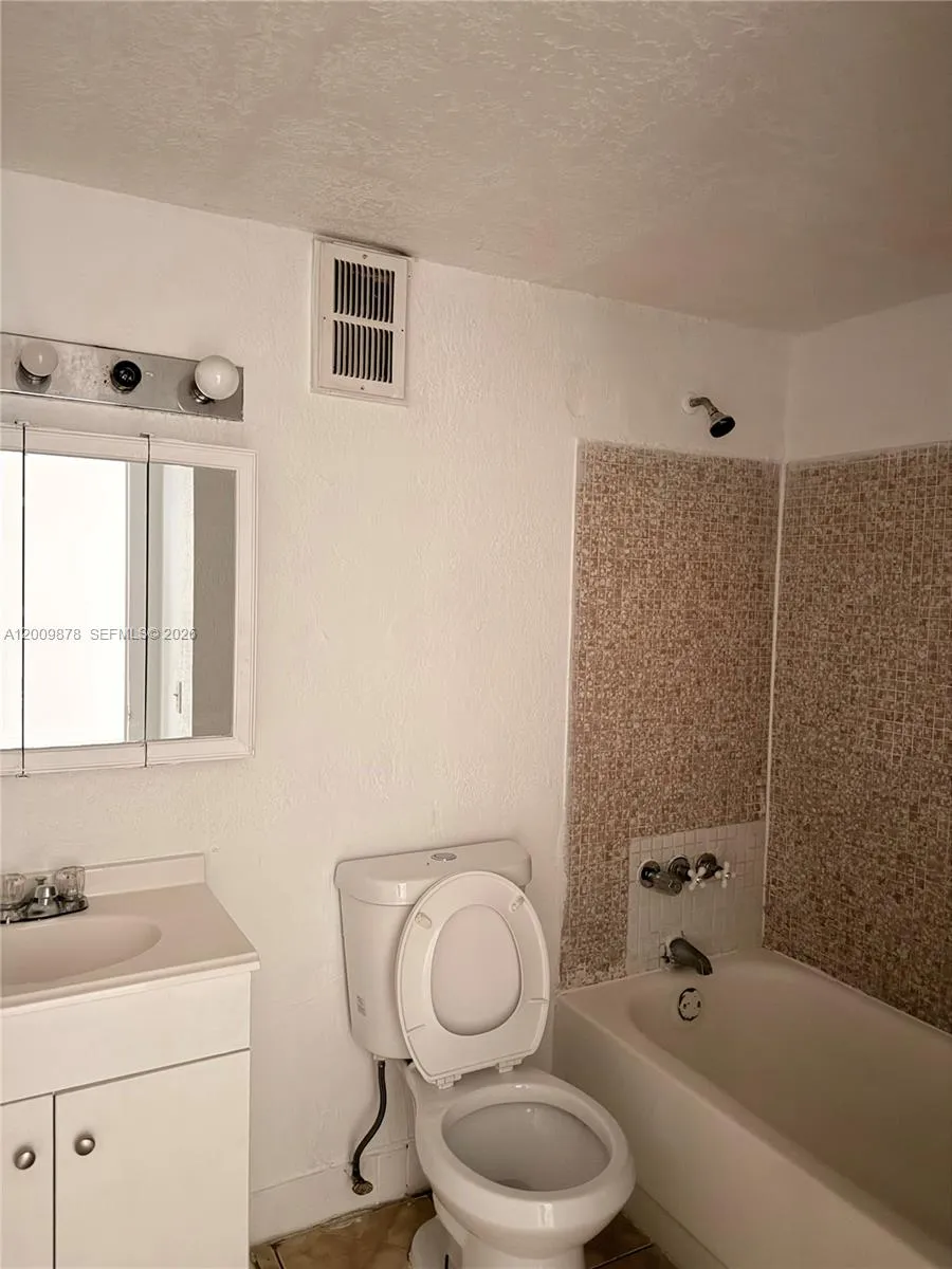 1990 NW 183rd St # 8, Miami Gardens FL 33056