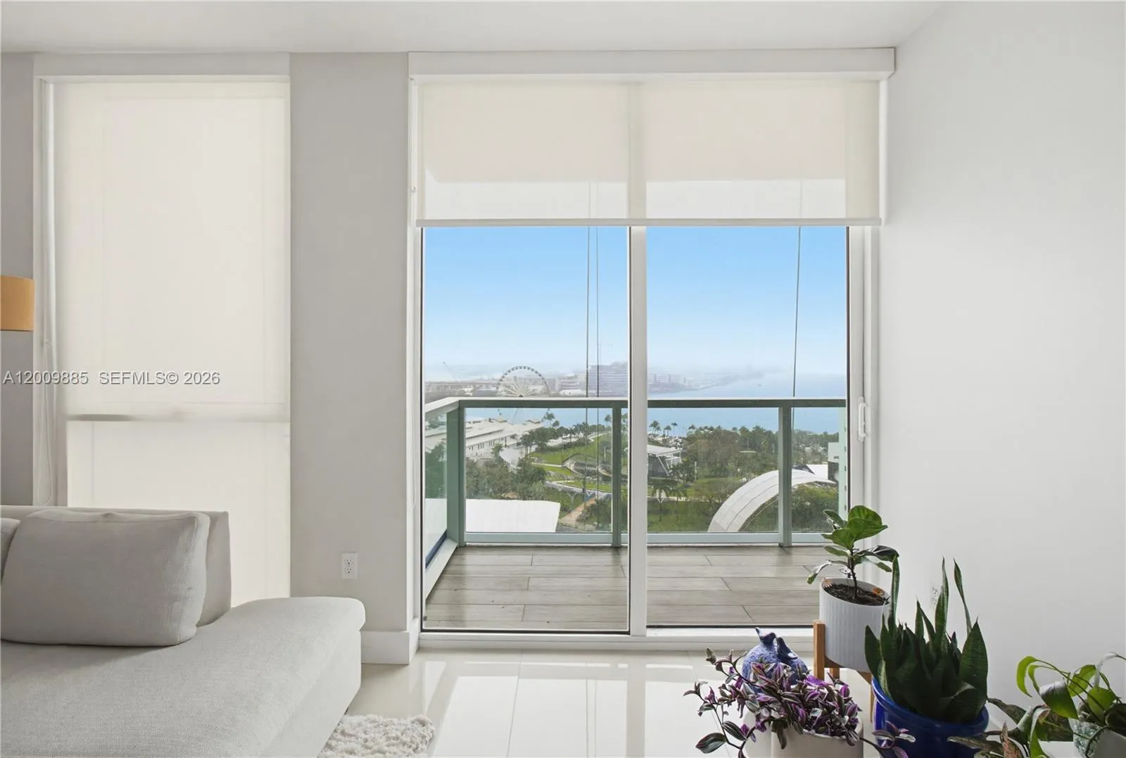 253 NE 2nd St # 2005, Miami FL 33132