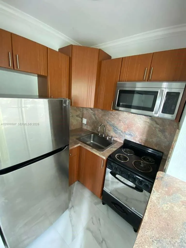 119 Menores Ave # 1, Coral Gables FL 33134