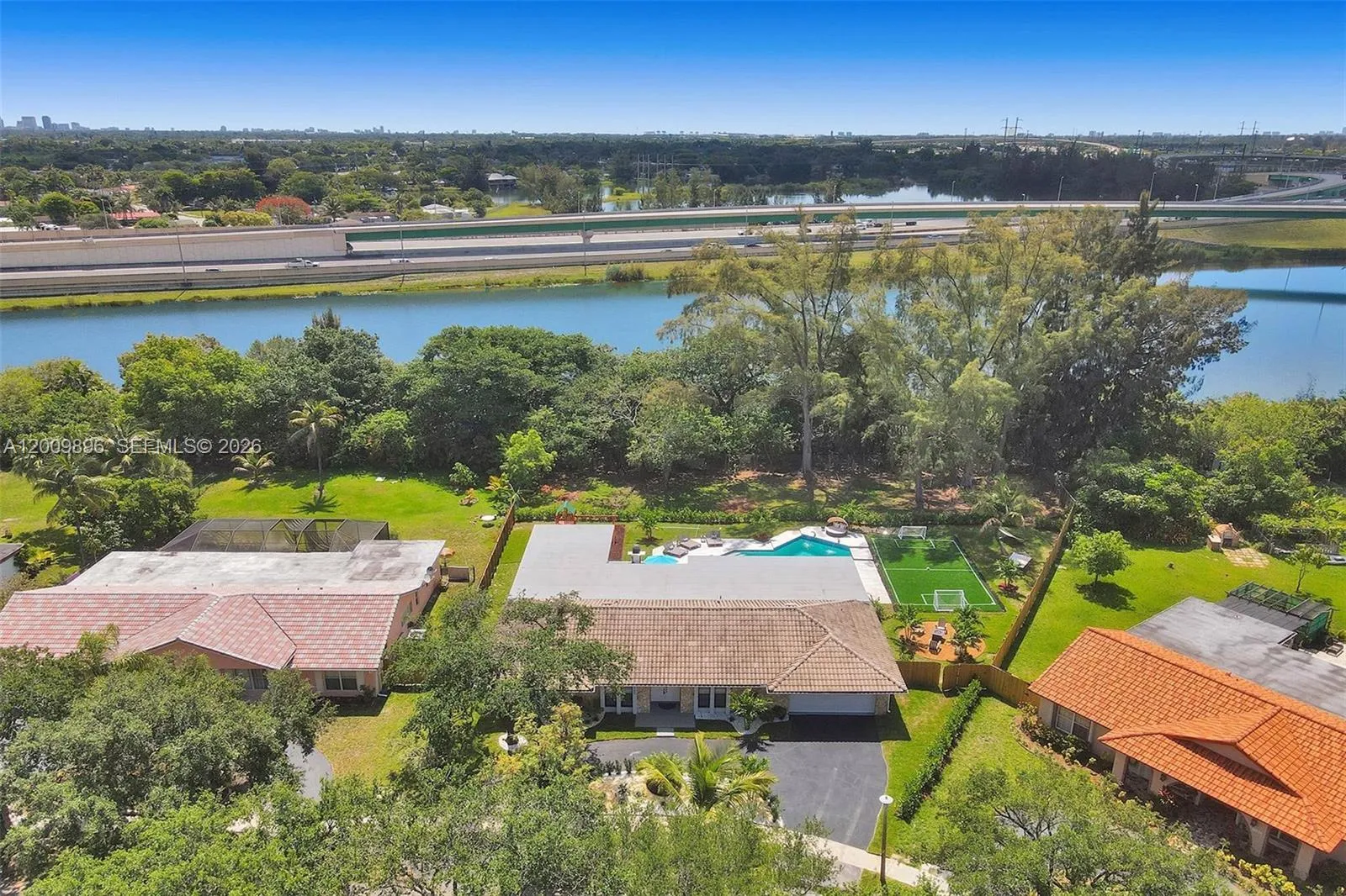 1960 SW 51st Ter, Plantation FL 33317