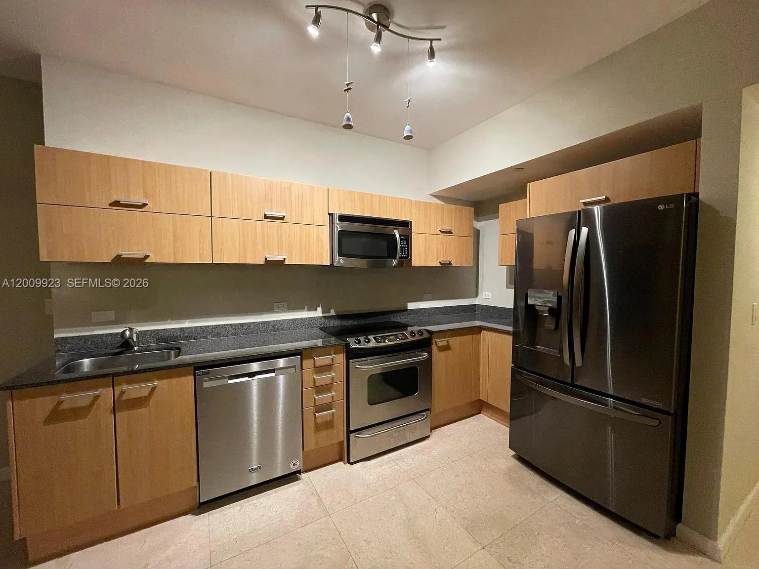 350 S Miami Ave # 2807, Miami FL 33130