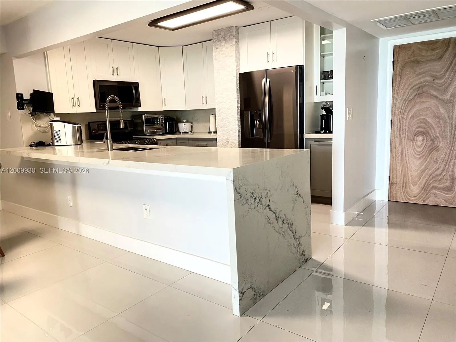 6450 Collins Ave # 1004, Miami Beach FL 33141