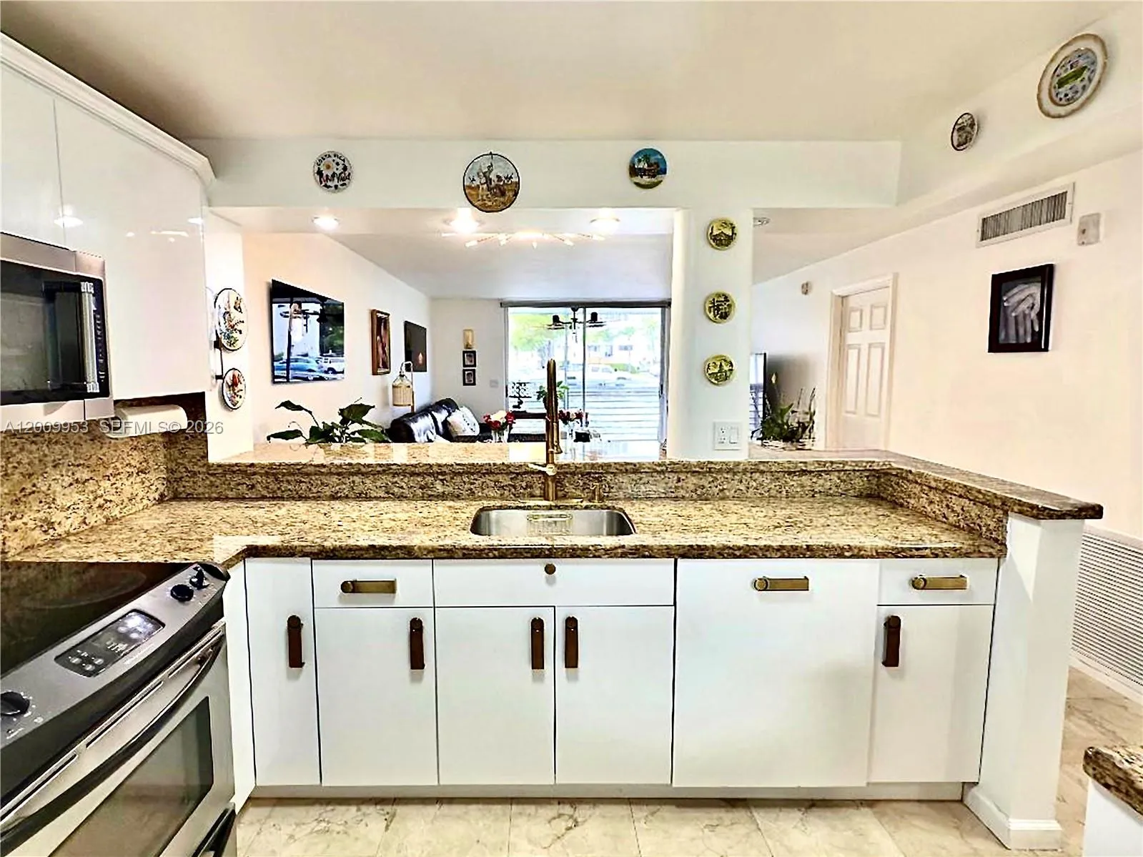 3551 NE 169th St # 105, North Miami Beach FL 33160