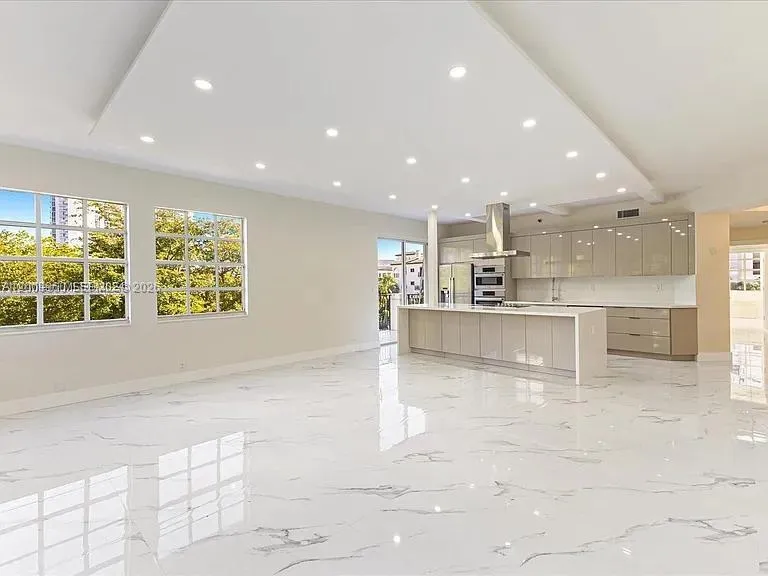 3900 Island Blvd # B408, Aventura FL 33160