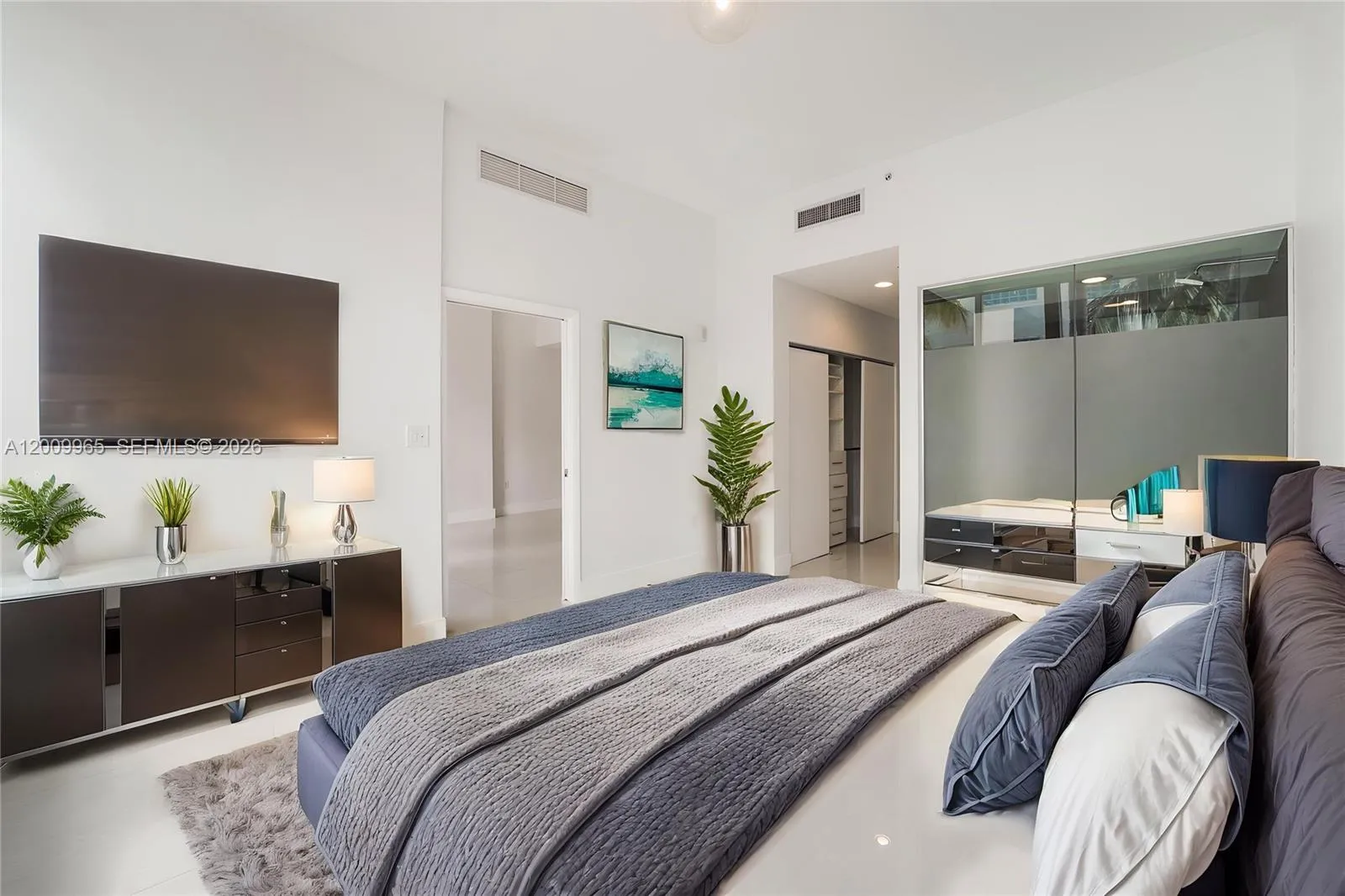 2100 Park Ave # 108, Miami Beach FL 33139