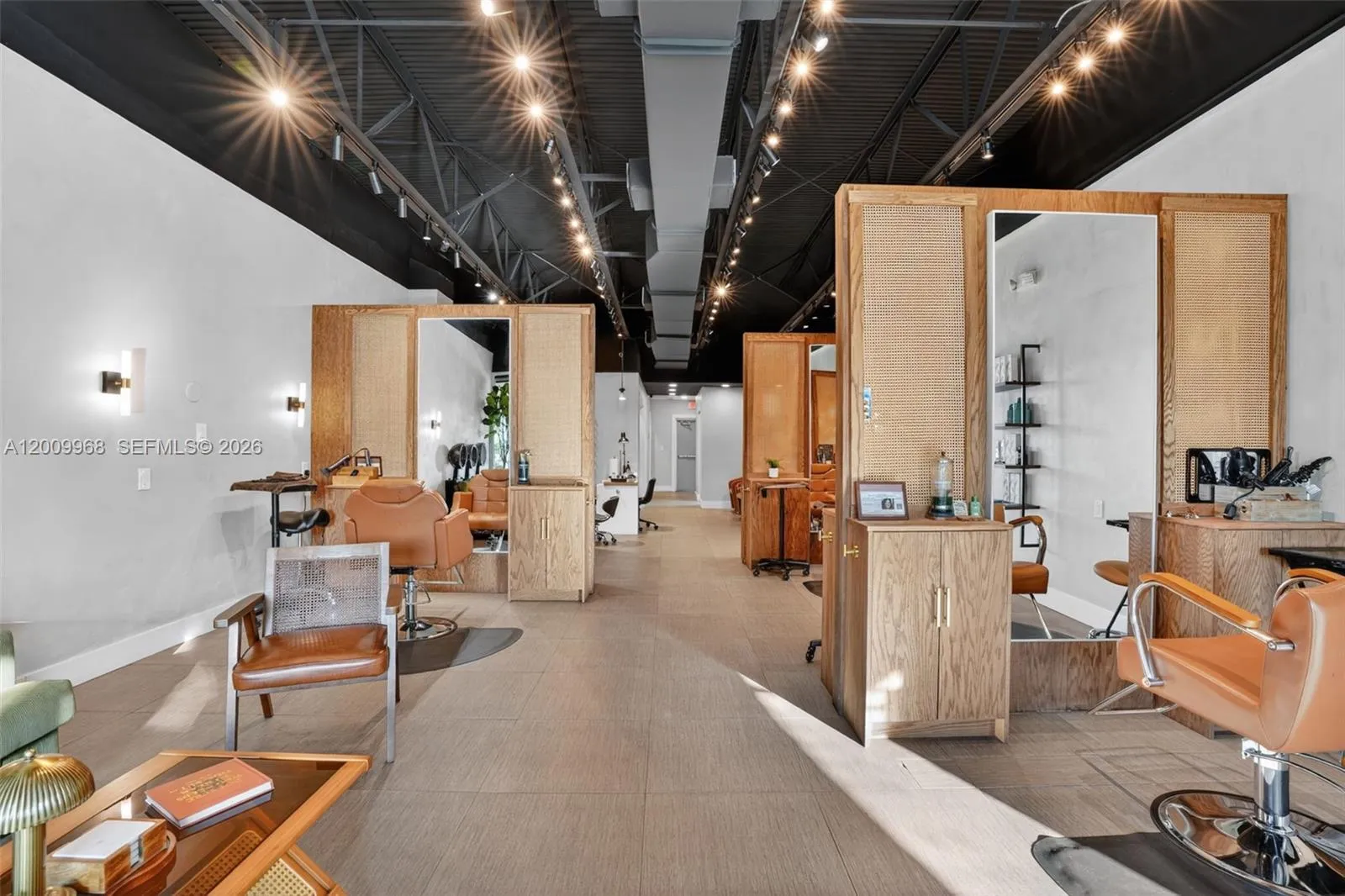 Turnkey Beauty Salon & Spa For Sale In Palmetto Bay, Palmetto Bay FL 33157