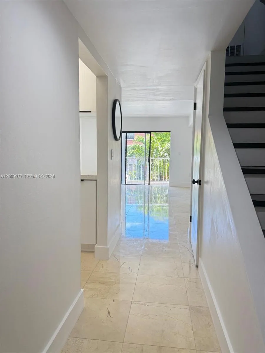 260 NW 107th Ave # 204, Miami FL 33172