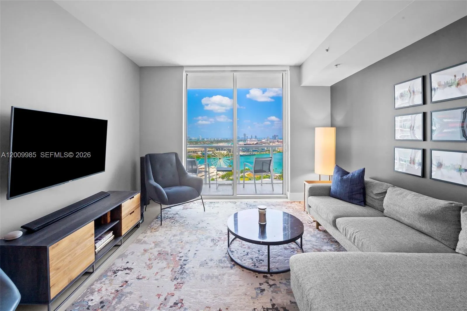 253 NE 2nd St # 2503, Miami FL 33132