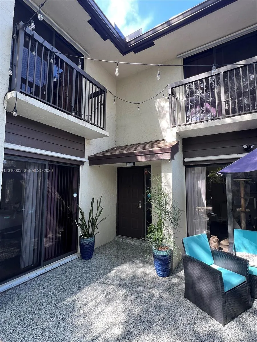 3357 Cocoplum Cir # 33133, Coconut Creek FL 33063