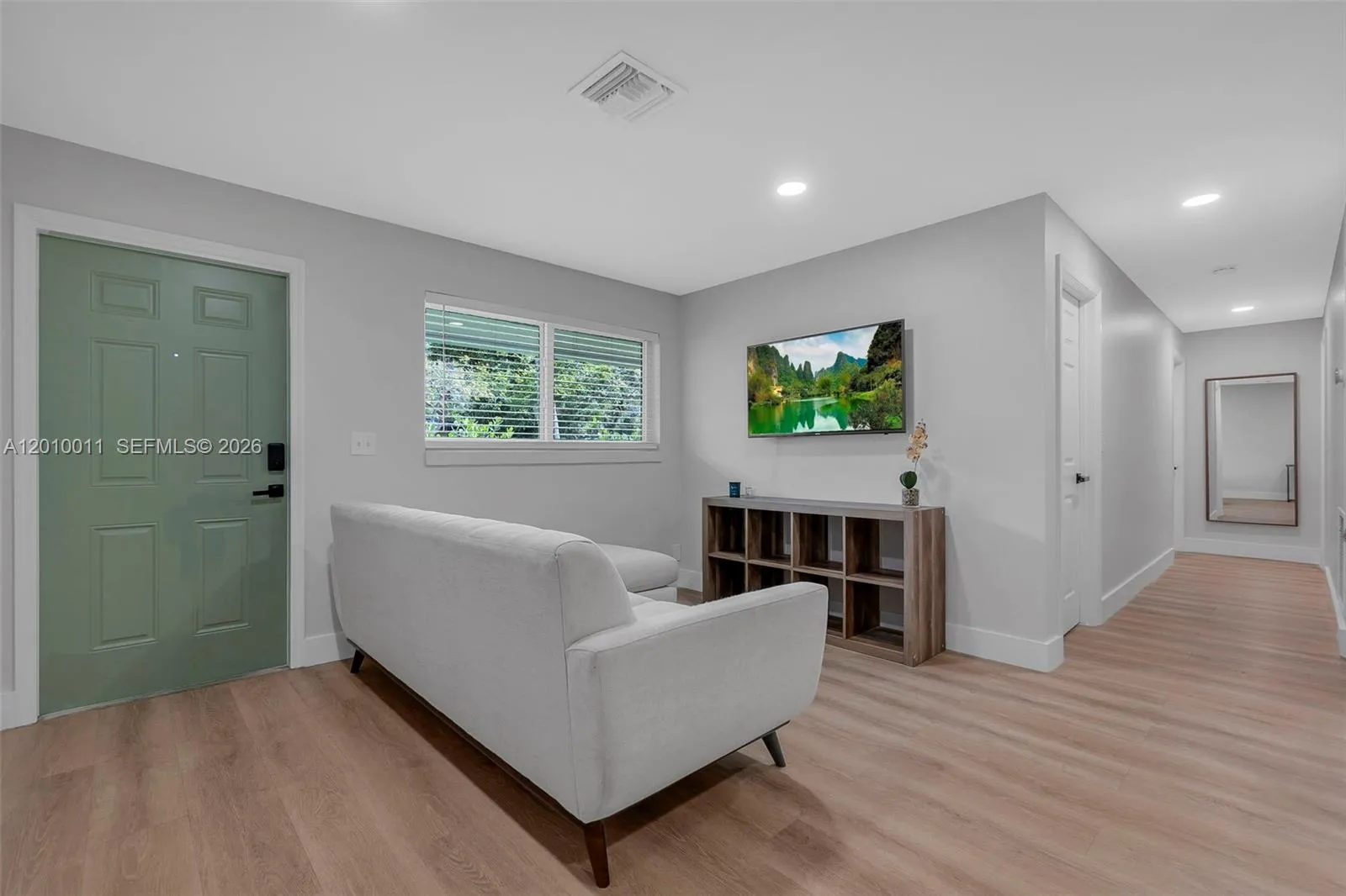 700 NW 18th St # 2, Fort Lauderdale FL 33311