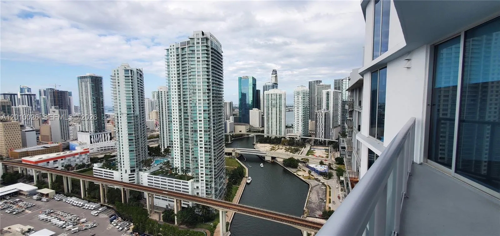 185 SW 7th St # 3309, Miami FL 33130