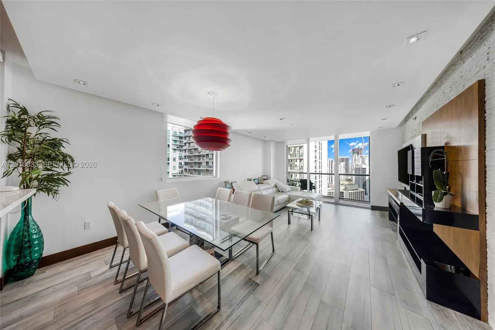 500 Brickell Ave # 3707, Miami FL 33131