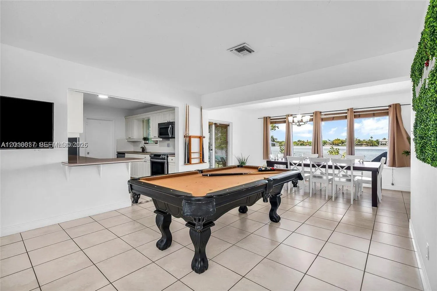 2501 NE 209th Ter, Miami FL 33180