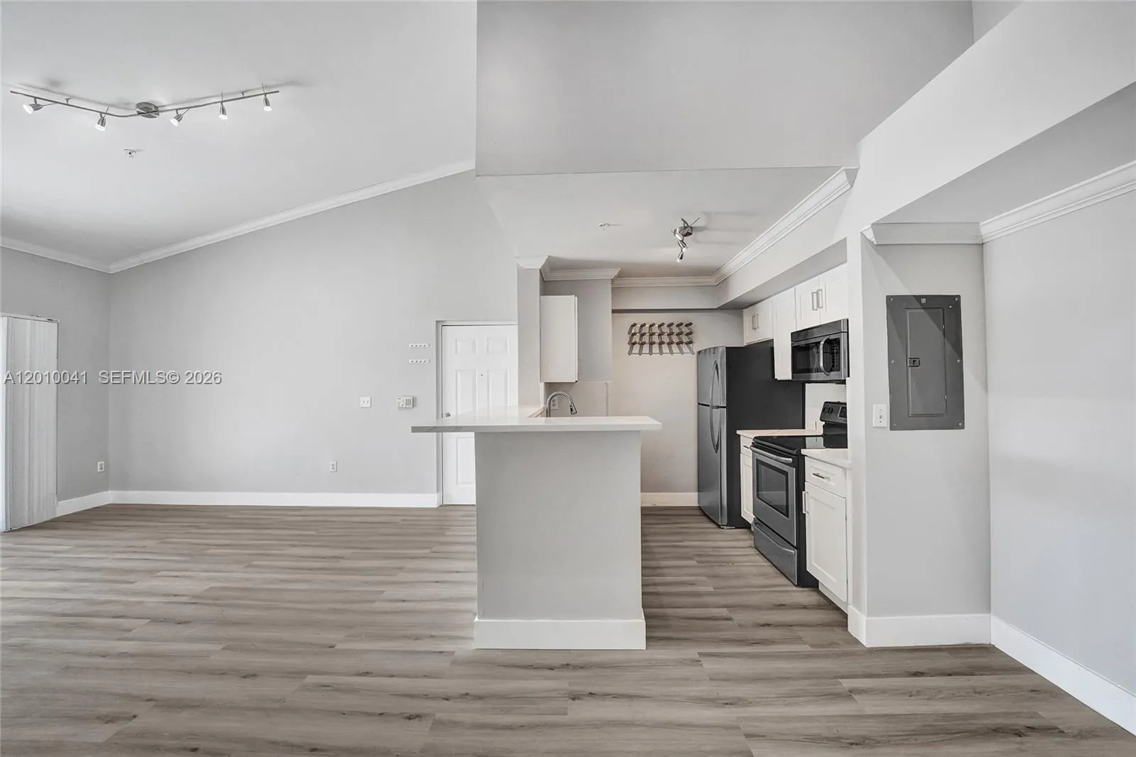 631 SW 111th Lane # 306, Pembroke Pines FL 33025