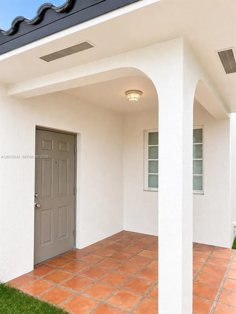 7532 NW 176th St # 1, Hialeah FL 33015