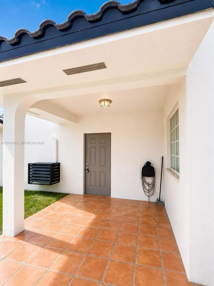 7532 NW 176th St # 1, Hialeah FL 33015