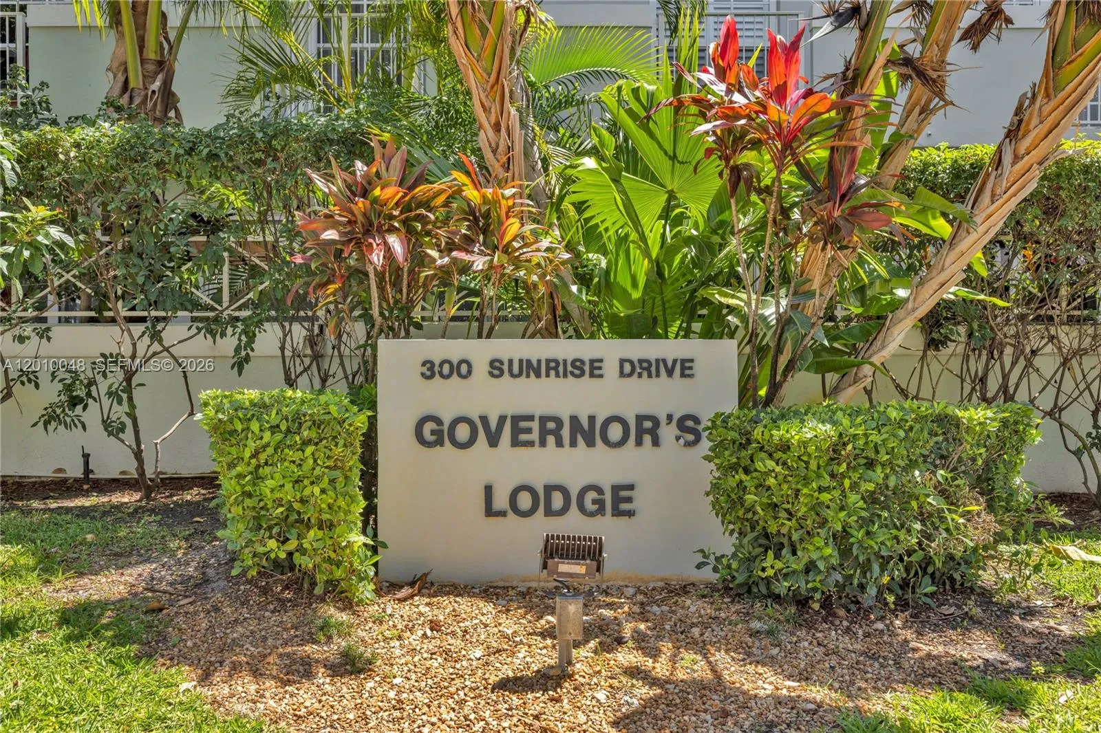 300 Sunrise Dr # 1B, Key Biscayne FL 33149