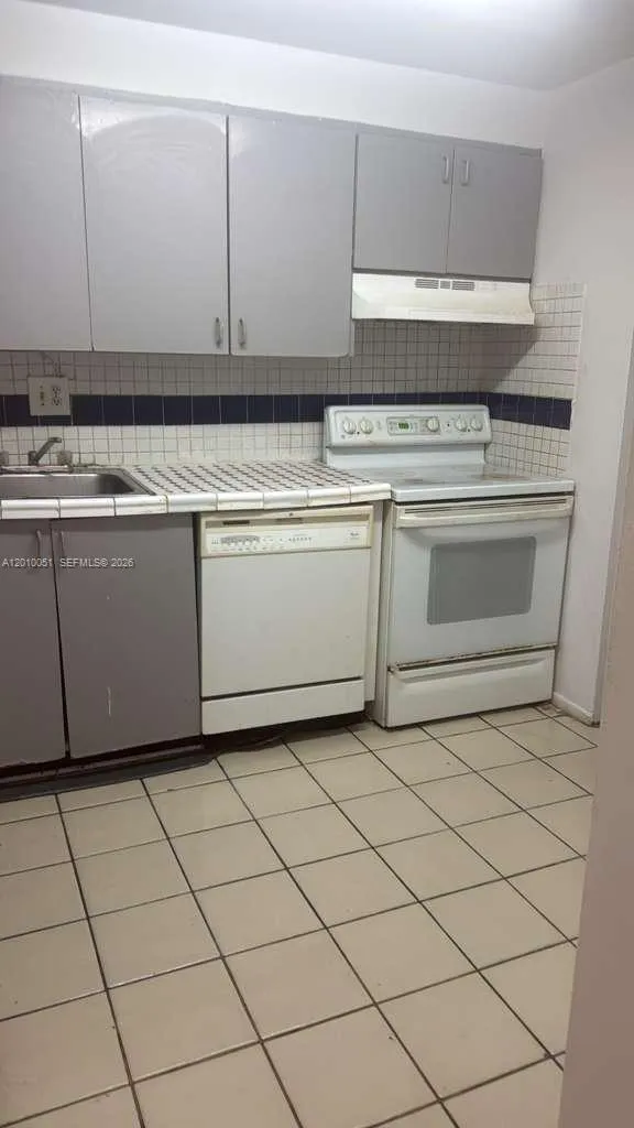 7910 N Colony Cir N # 101, Tamarac FL 33321