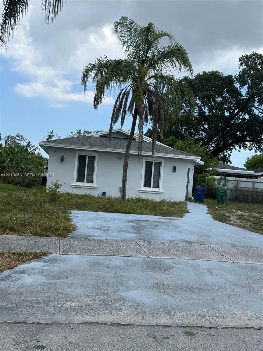 19131 NW 33rd Ct, Miami Gardens FL 33056