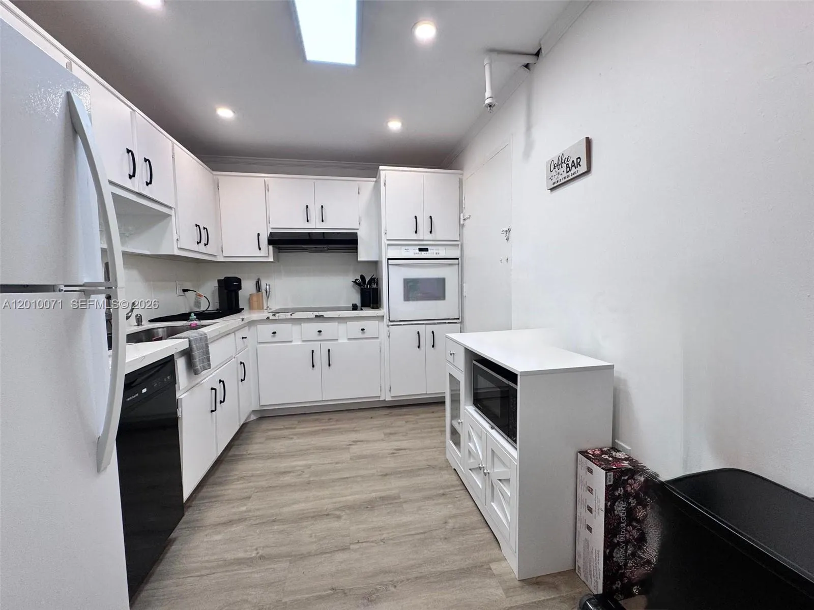 400 Kings Point Dr # 1224, Sunny Isles Beach FL 33160