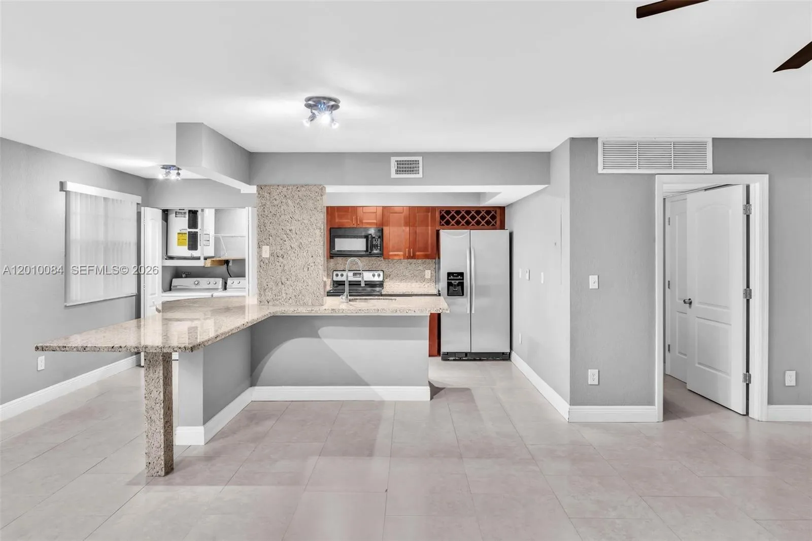 2881 N Oakland Forest Dr # 105, Oakland Park FL 33309