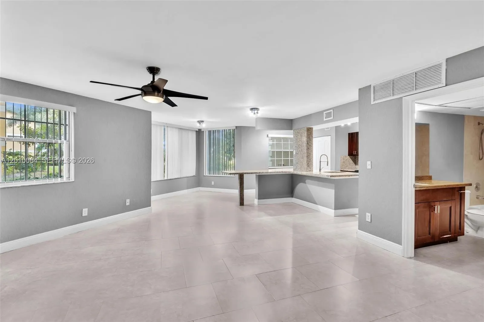 2881 N Oakland Forest Dr # 105, Oakland Park FL 33309