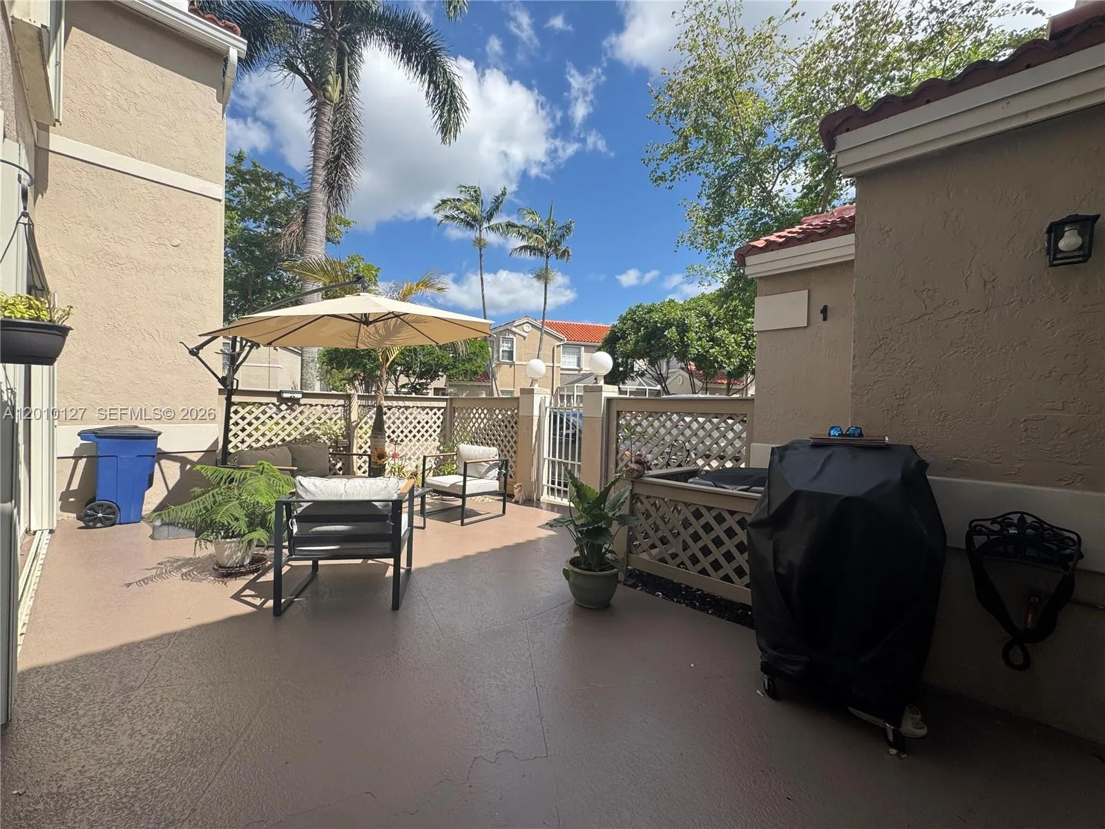 11004 Neptune Dr, Cooper City FL 33026