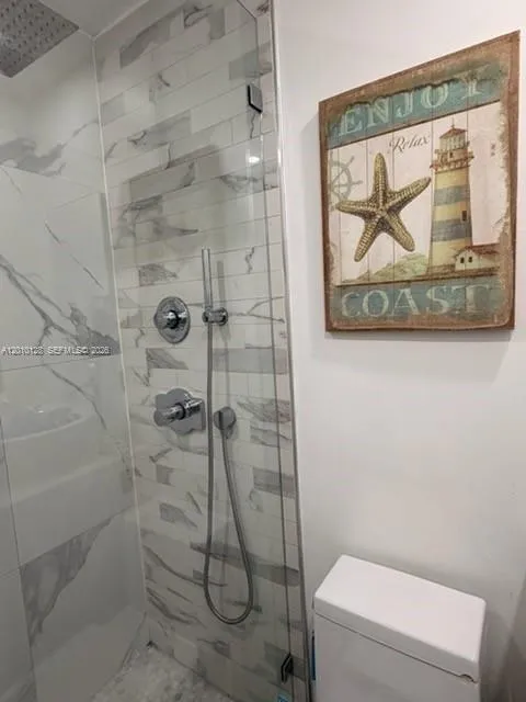 1043 NW 2nd St # 3, Miami FL 33128
