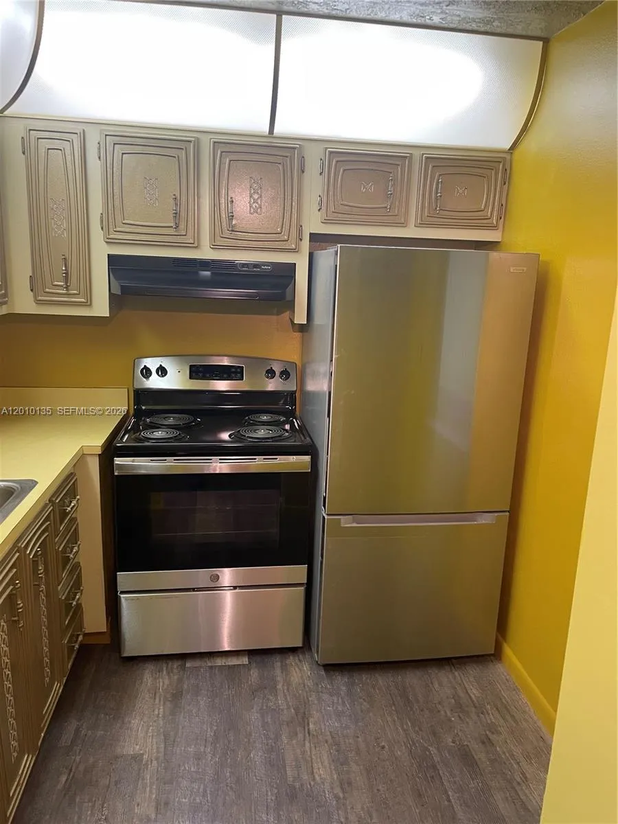 2861 Somerset Dr # 107, Lauderdale Lakes FL 33311
