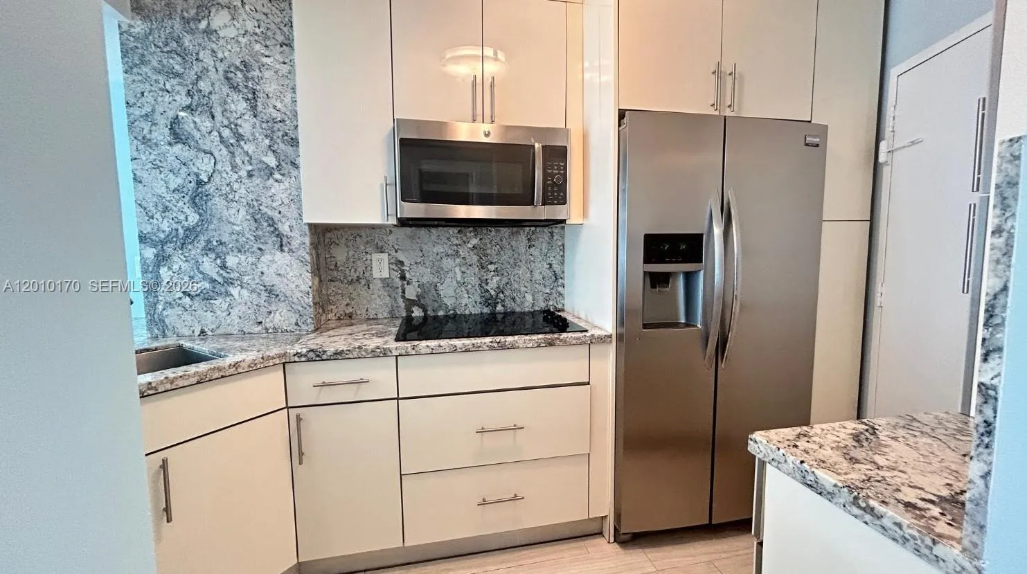 2899 Collins Ave # 724, Miami Beach FL 33140