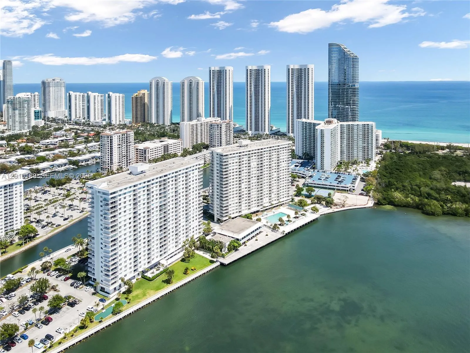 300 Bayview Dr # 605, Sunny Isles Beach FL 33160