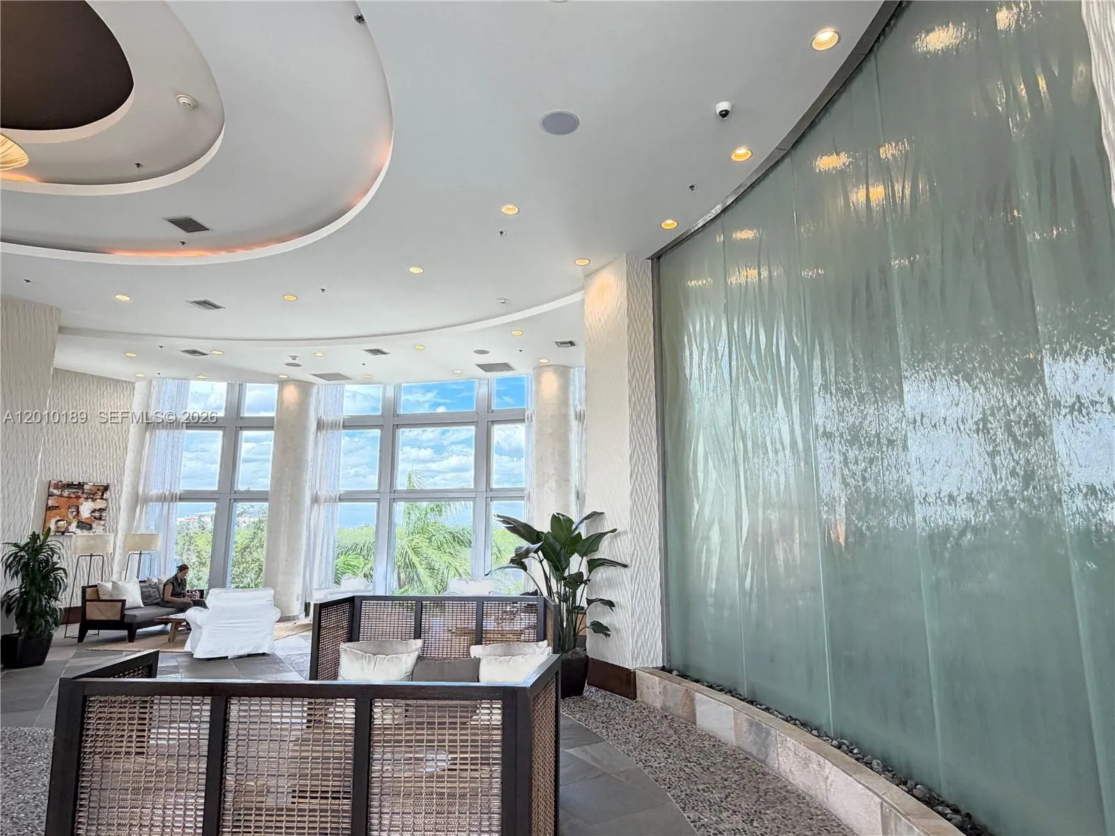 2641 N Flamingo Rd, Sunrise FL 33323