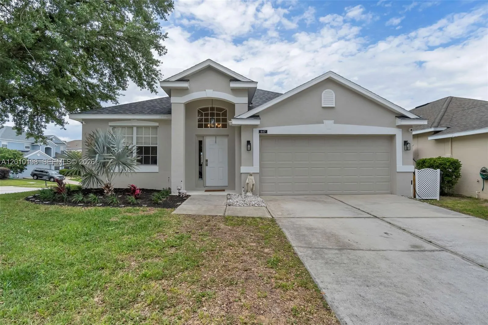 447 Higher Comb Dr, Davenport FL 33897