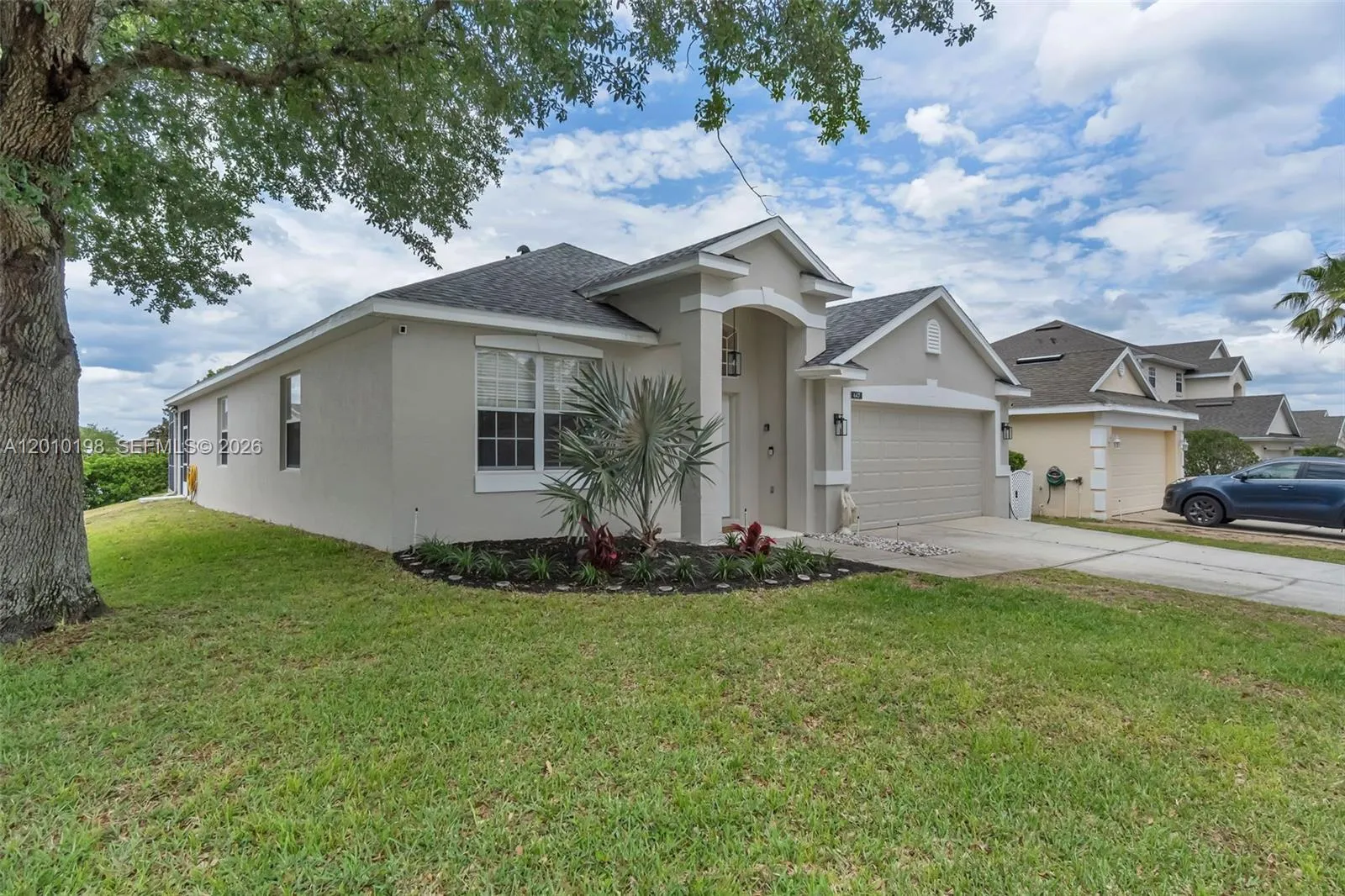 447 Higher Comb Dr, Davenport FL 33897