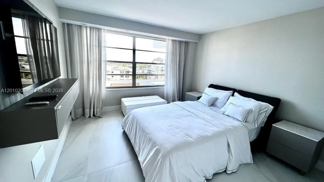 155 Ocean Lane Dr # 1105, Key Biscayne FL 33149